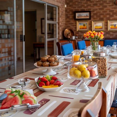 Asante Guest House Фандербейлпарк Экстерьер фото